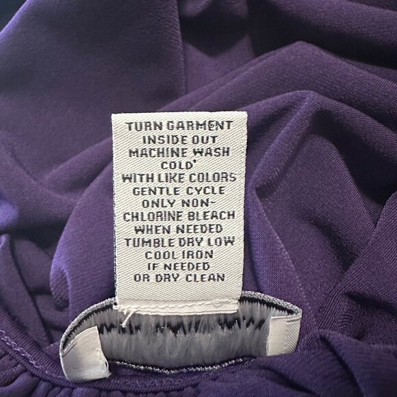 Carmen Marc Valvo Woman Blouse 1X Purple Chain Neckline Top Cold Shoulder Draped - Picture 5 of 7